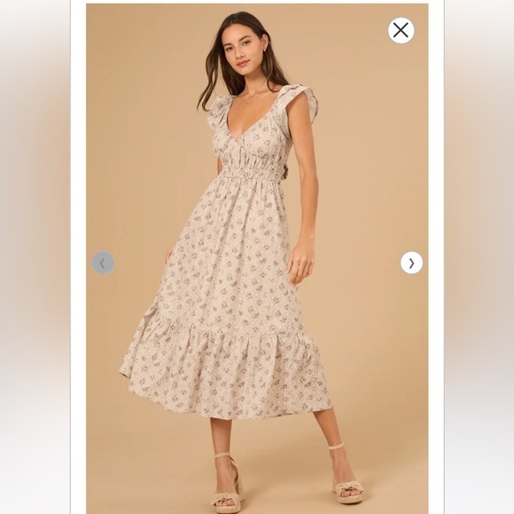 Altar'd State Dresses & Skirts - New with tags Altar’d state Gwen floral dress